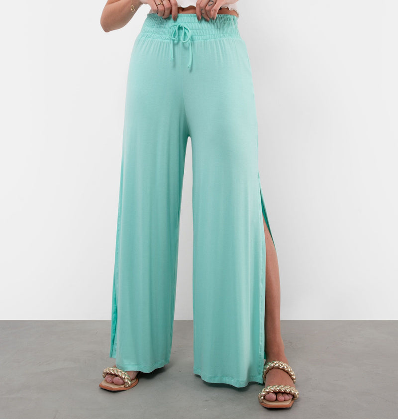 Calça Pantalona Com Fenda Lateral