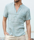 Camisa de hombre de manga corta de algodón y lino.